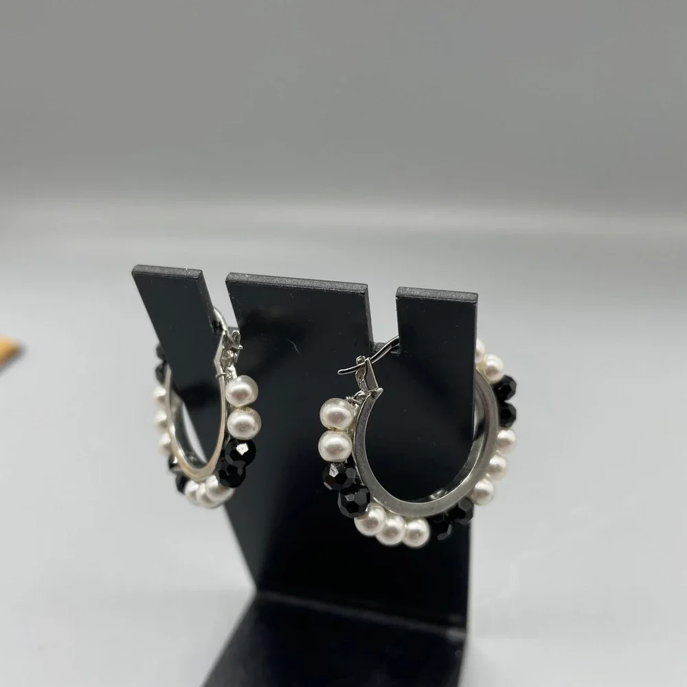 Silver Tone Faux‎ Pearl and Black Beaded Hoop Earrings Latch Back 1 Inch